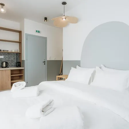 Apartament Canvas Color Your *