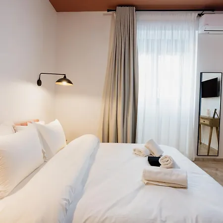 Appartement Canvas Color Your *